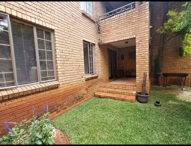 2 BEDROOM SECTIONAL TITLE FOR SALE IN BOARDWALK VILLAS